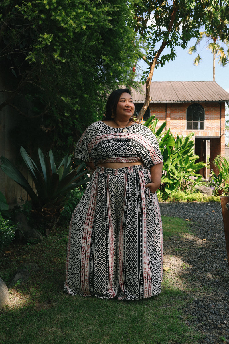 ISLA CROP ~ Aztec