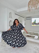 Load image into Gallery viewer, Daisy Luna Gown
